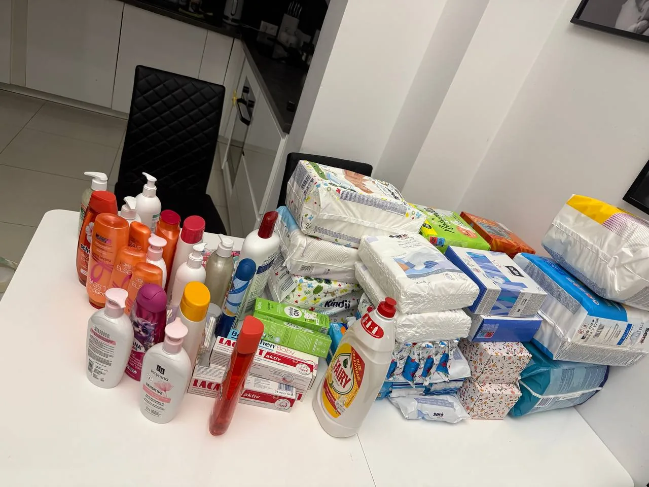 Фото з нерозбірливим текстом, використане в розділі про медичне зниження ваги для україномовних пацієнтів у Польщі