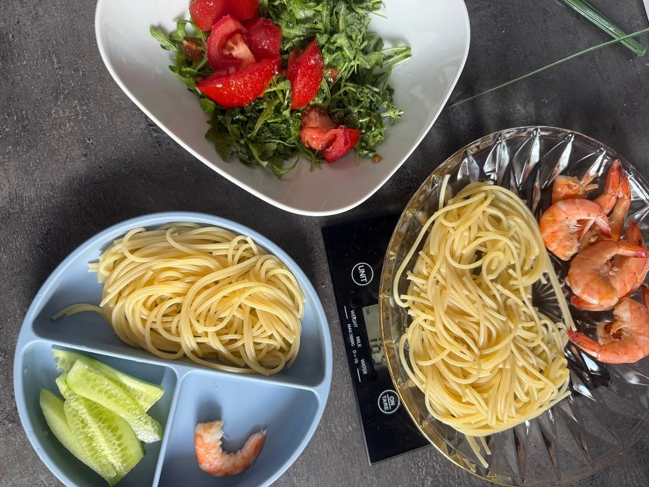 Декоративне зображення без чіткого змісту, використане для сторінки про зайву вагу та жир на животі